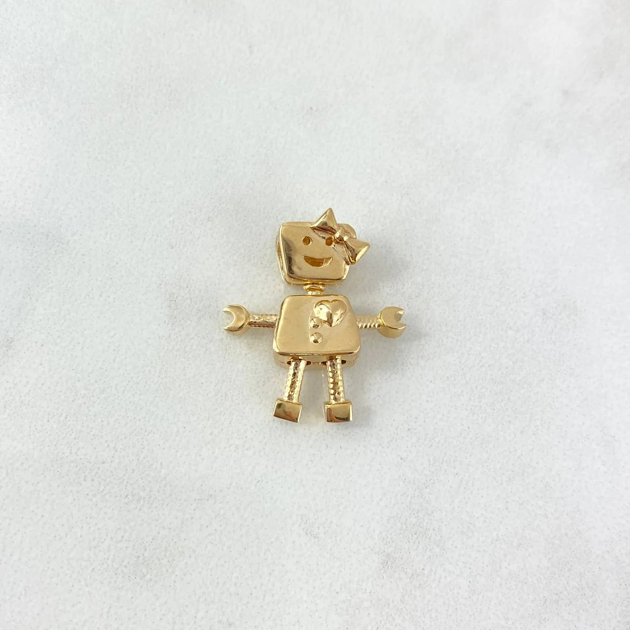 Dije Robot 5.65gr / 2.3cm / Oro Amarillo