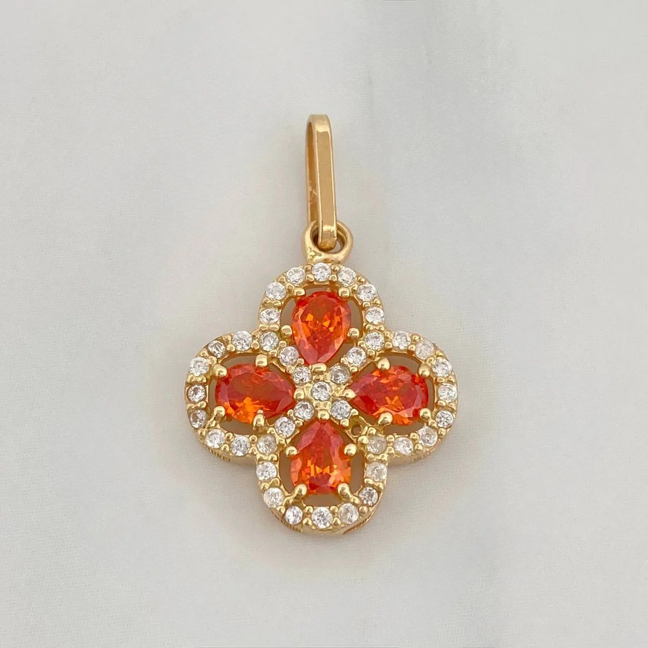 Dije Trebol 1.7 g / 2.3 cm Oro Amarillo 18K