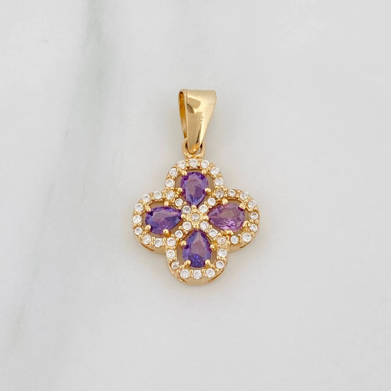 Dije Trebol 1.9 g / 2.5 cm Oro Amarillo 18K