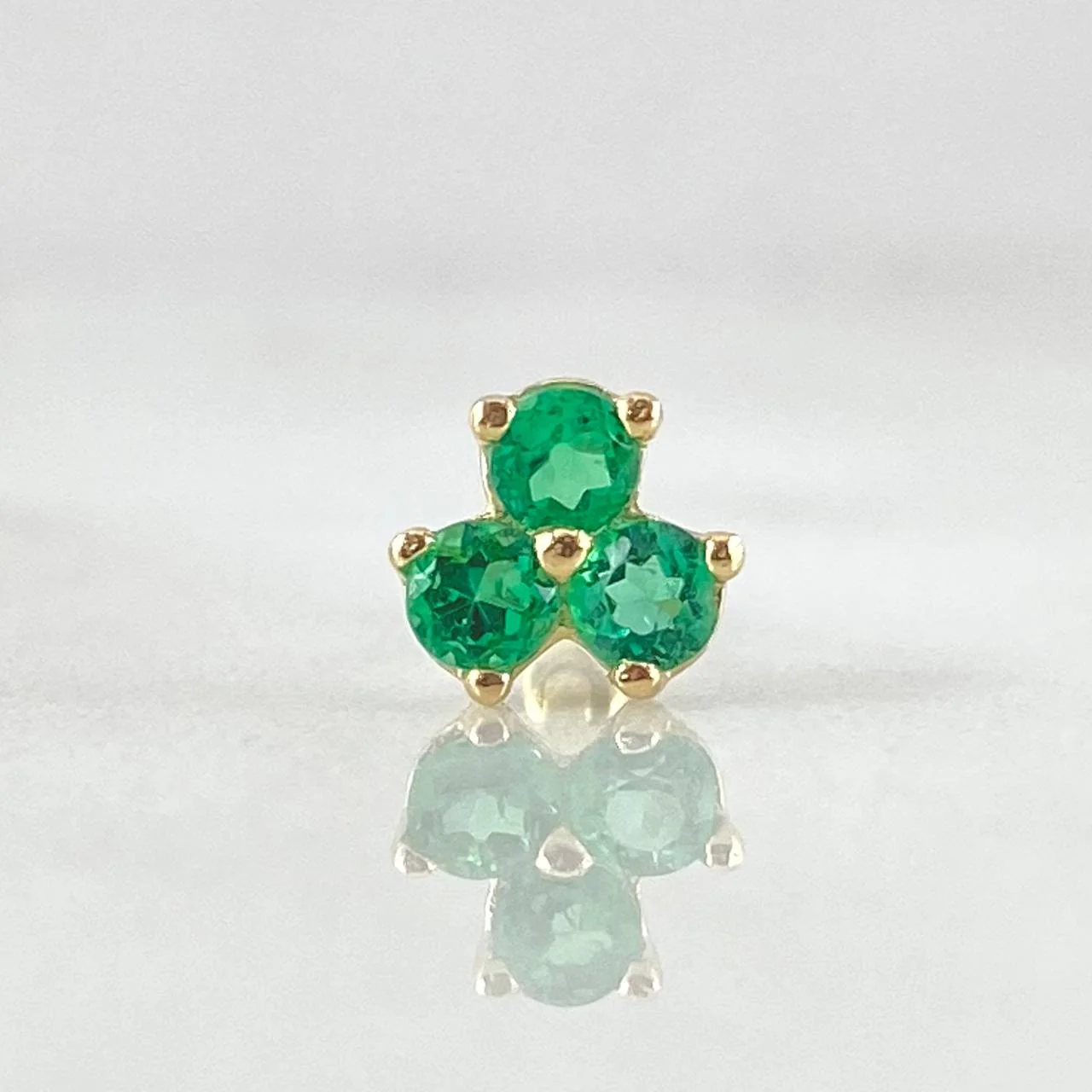 Piercing Treból Esmeraldas 24pts 0.55gr / 1.3cm / Oro Amarillo 18K